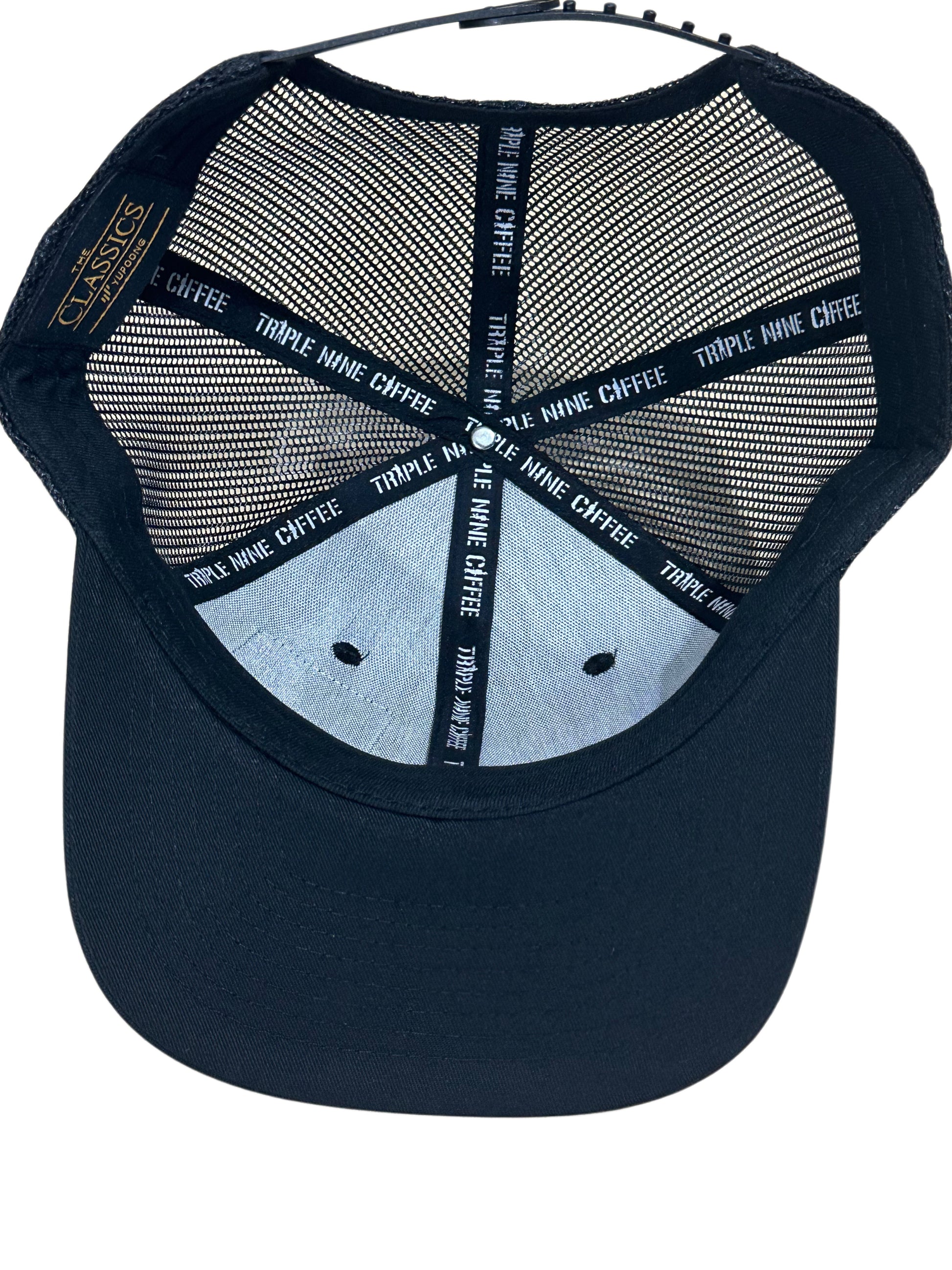 SNAPBACK CAP